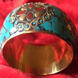 Bangle bracelet size medium. NWOT